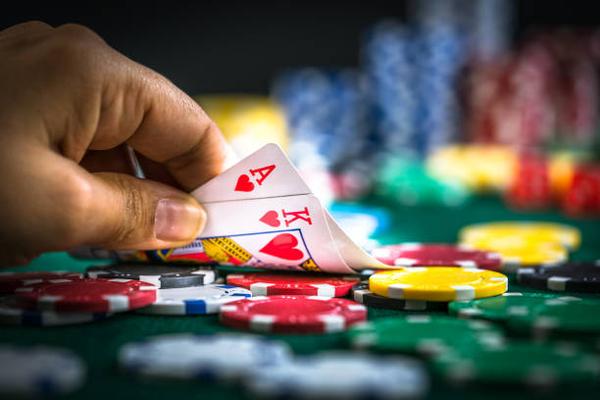 Find Classic Card Game Variants among online casinos Singapore for Gamers